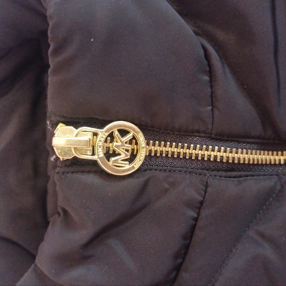 Michael Kors black vest for women size small like new - Picture 3 of 5